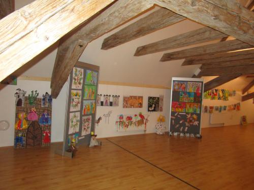 Výstava výtvarných prací 2016-2017 na téma Pohádkové království očima dětí